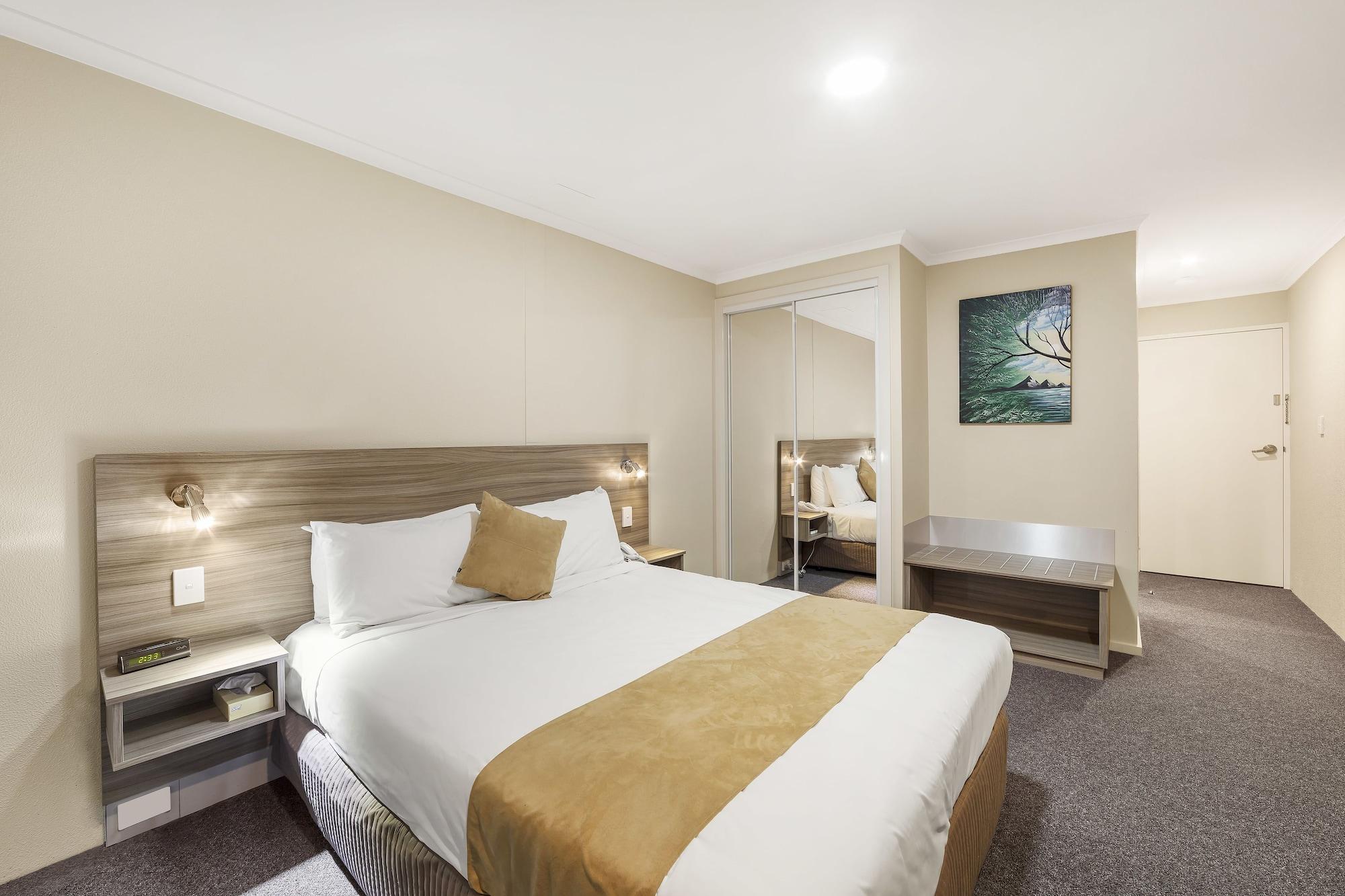 Ciloms Airport Motel 3*