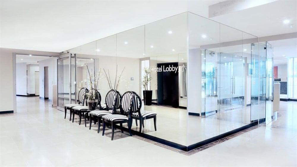 Novotel Preston Aparthotel 4*