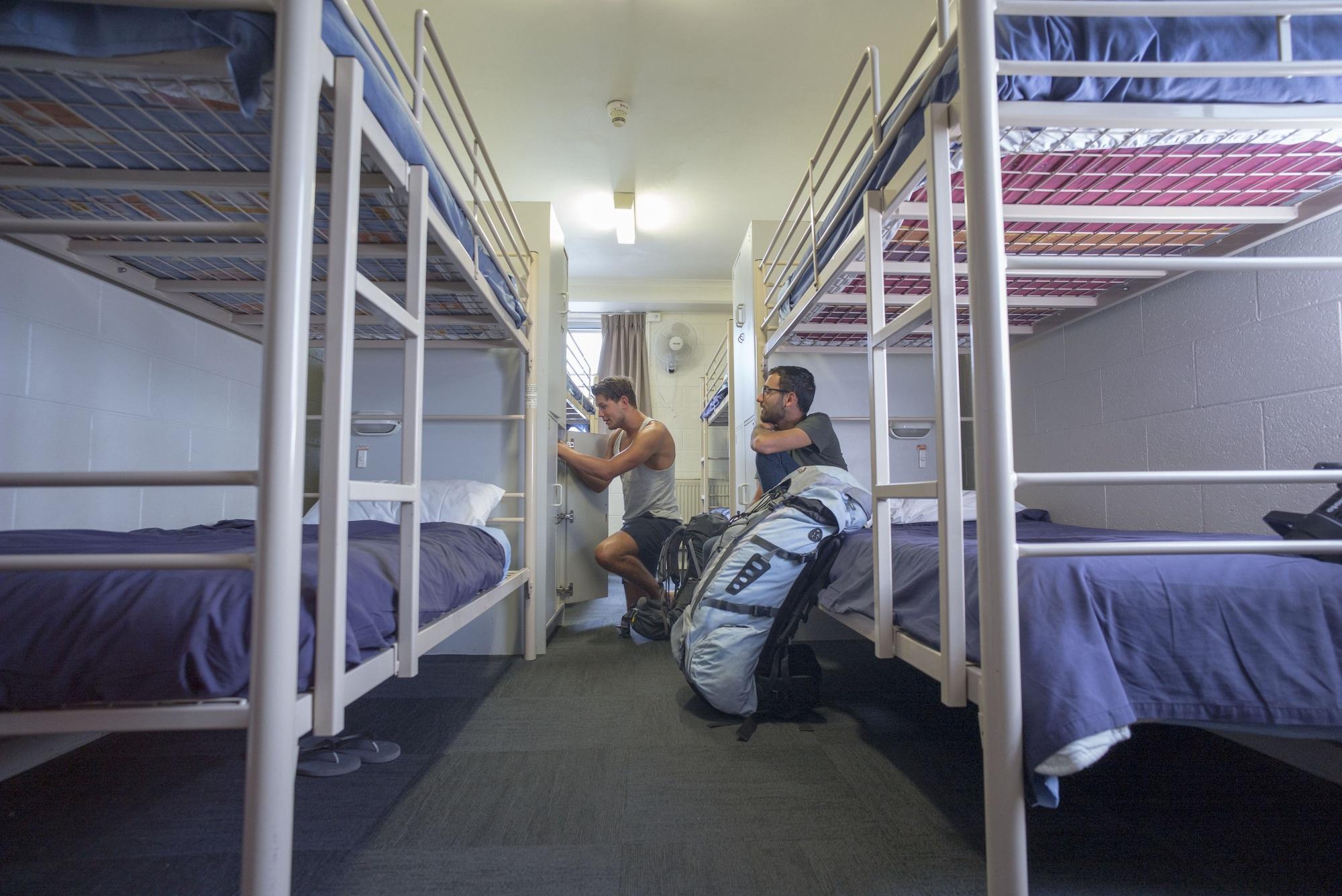 Hostel Metro Yha *