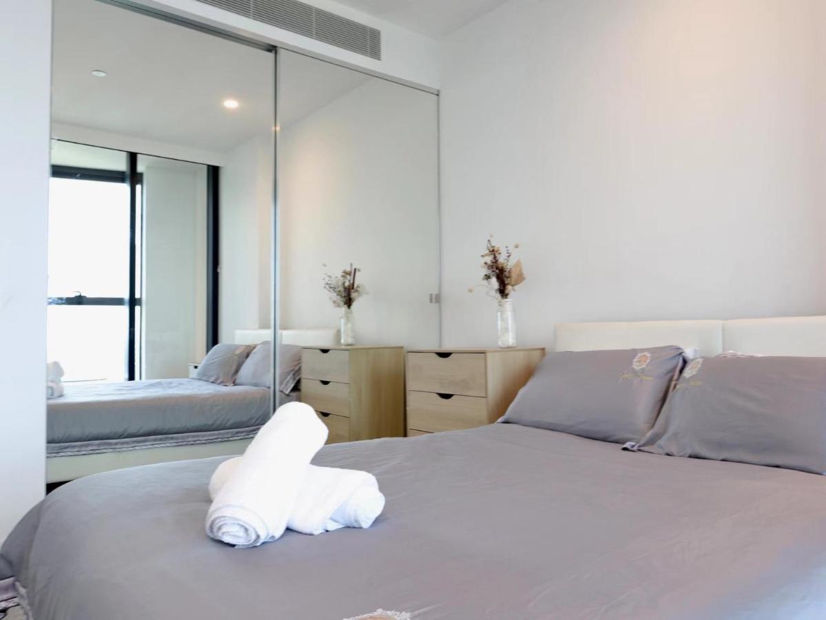 Spacious Lv66 Paramount Skyview Swanston Central Cbd Apartment Melbourne