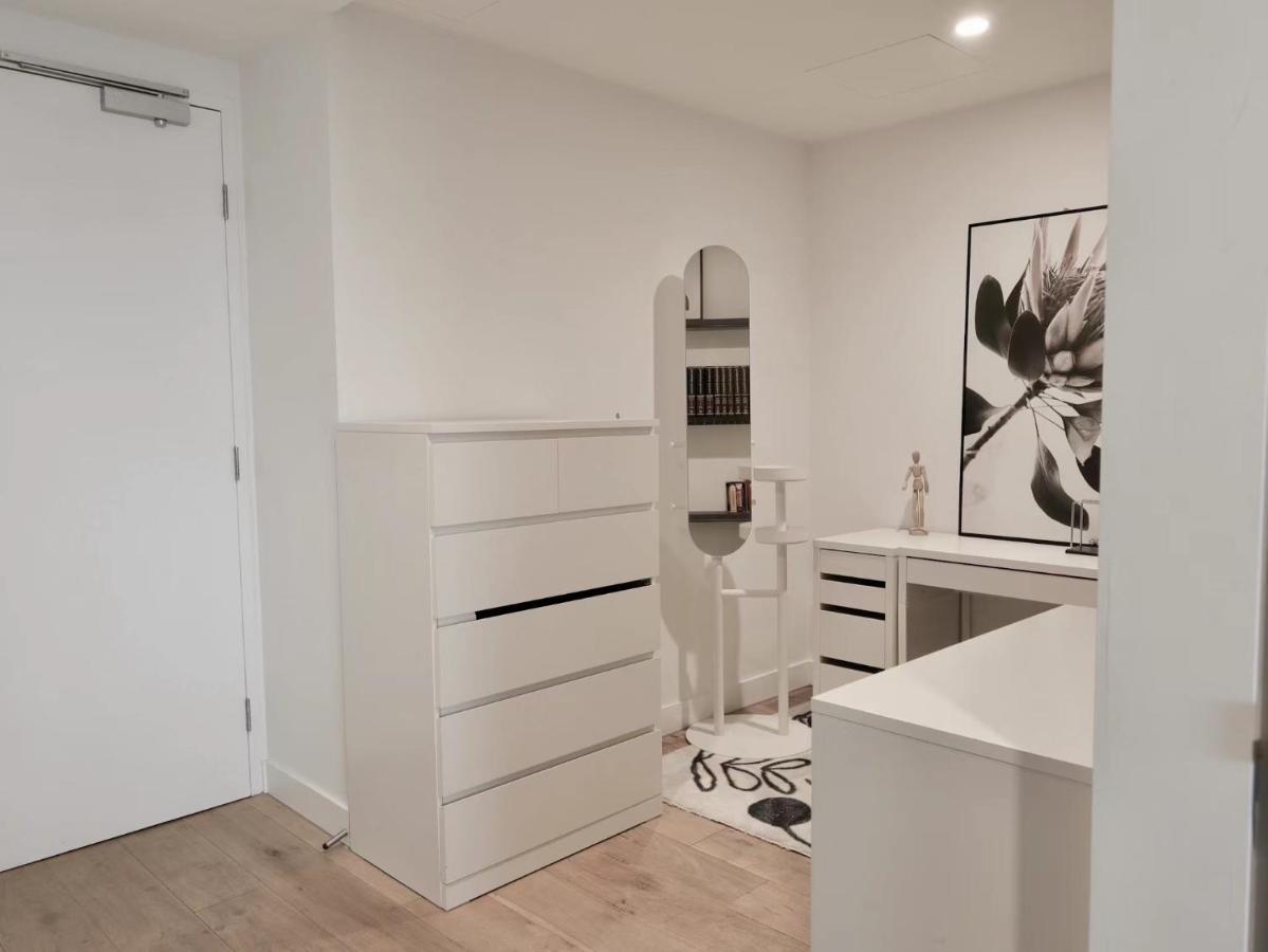 Apartment Spacious Lv66 Paramount Skyview Swanston Central Cbd Melbourne