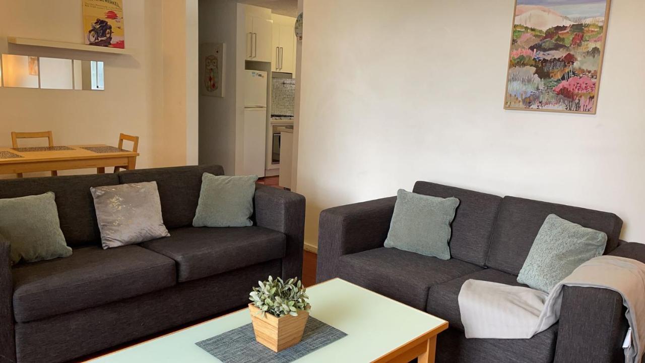 Apartment St Kilda Beachfront 2 Bedroom *