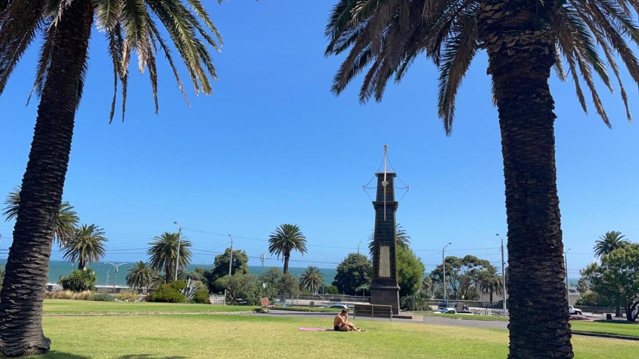 Apartment St Kilda Beachfront 2 Bedroom