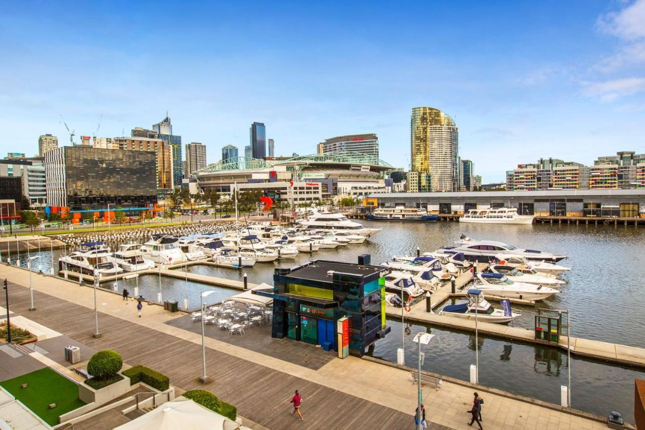 Lovely Waterfront With Swimming Pool And Gym In The Heart Of Docklands * Melbourne