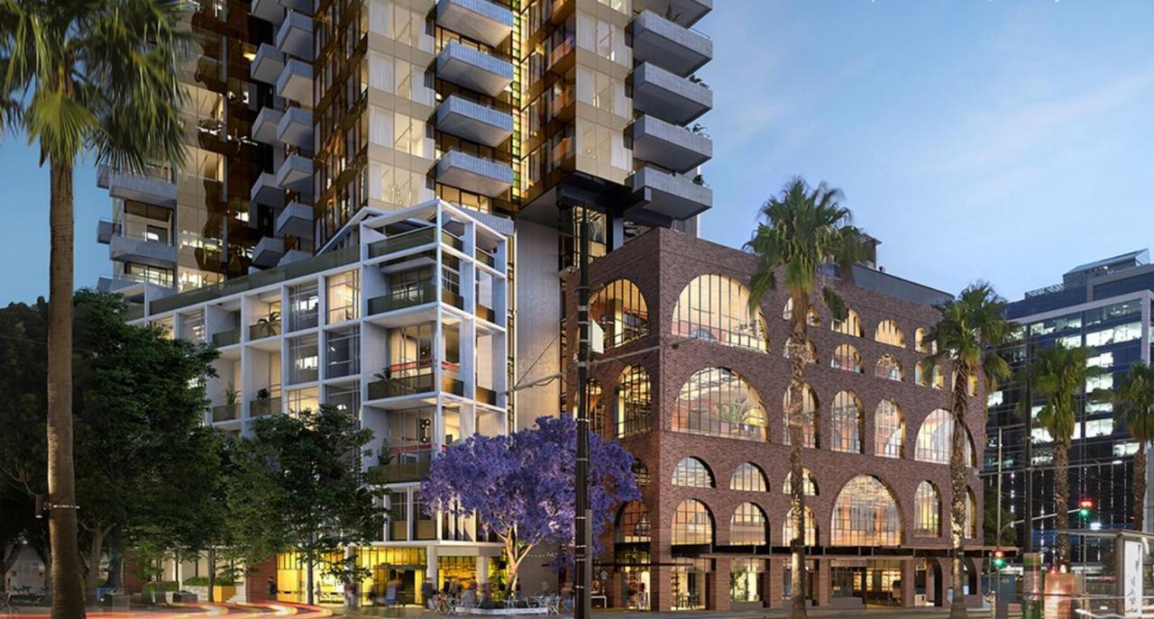 Lovely Waterfront With Swimming Pool And Gym In The Heart Of Docklands