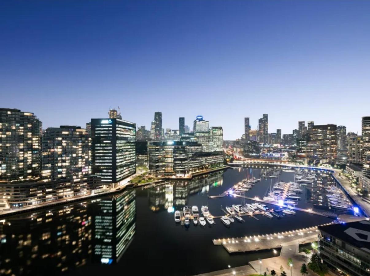 Lovely Waterfront With Swimming Pool And Gym In The Heart Of Docklands * Melbourne