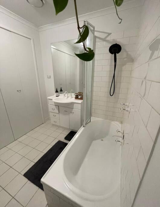 South 1br - 106 Apartment *
