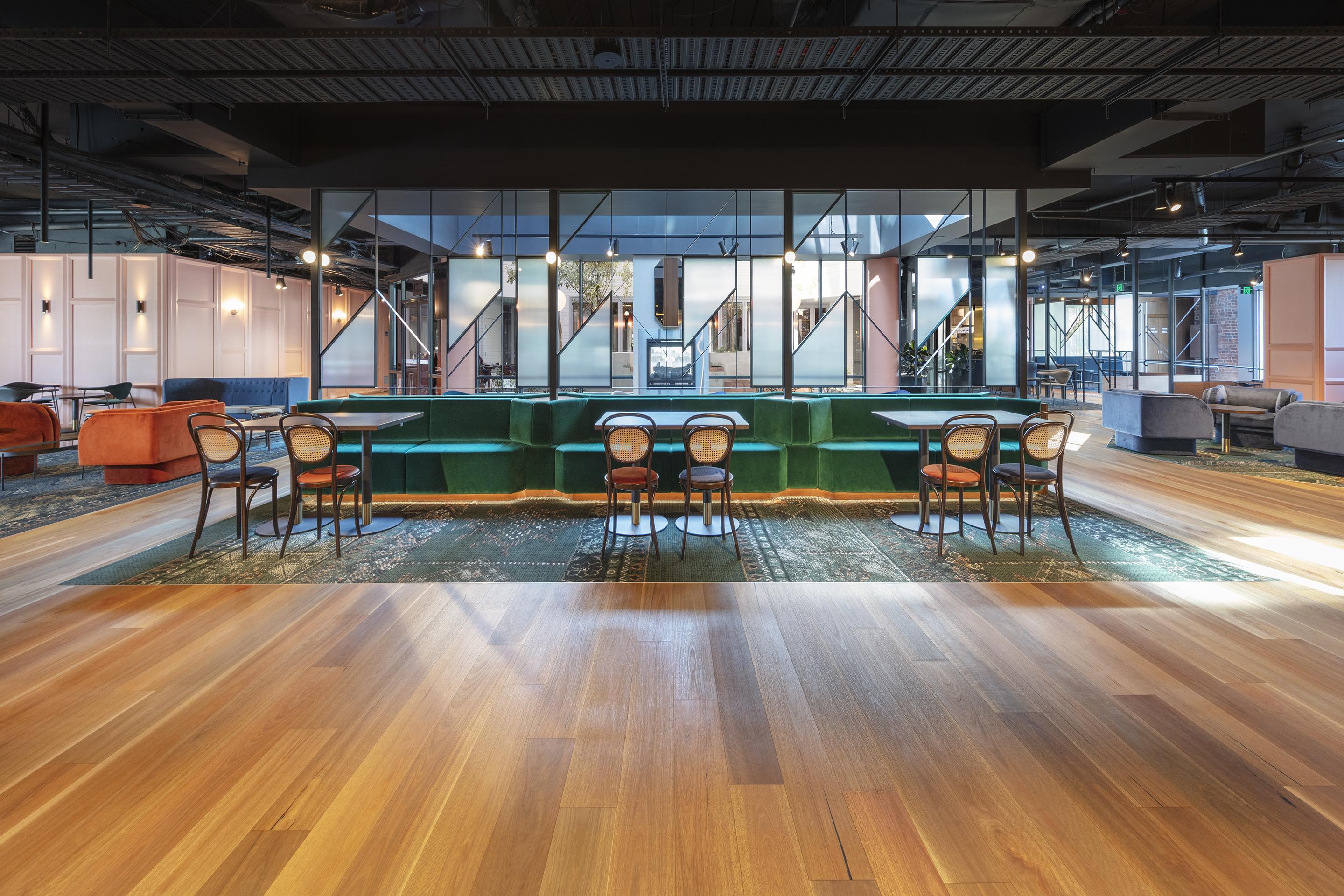 Amora Riverwalk Hotel