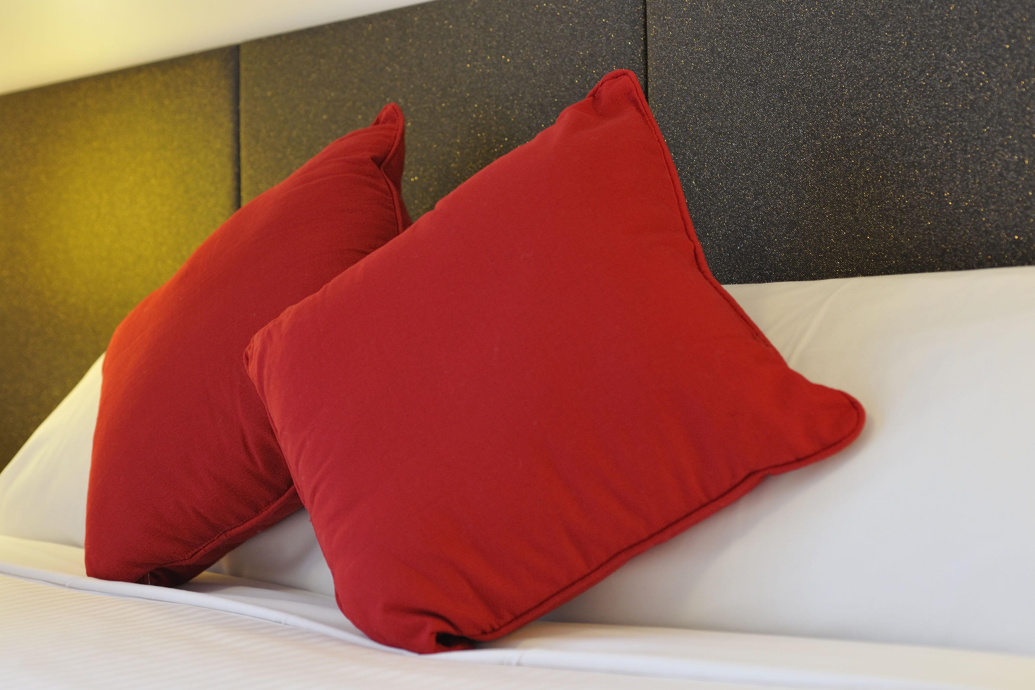 Metro On Bank Place Aparthotel 4*