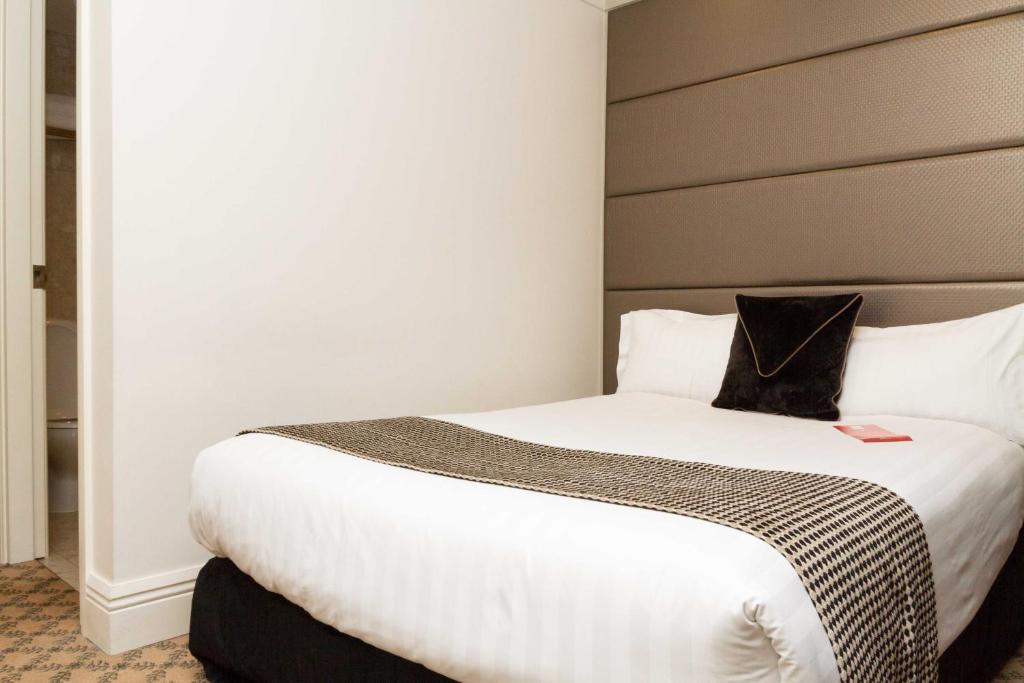 Hotel Stamford Plaza