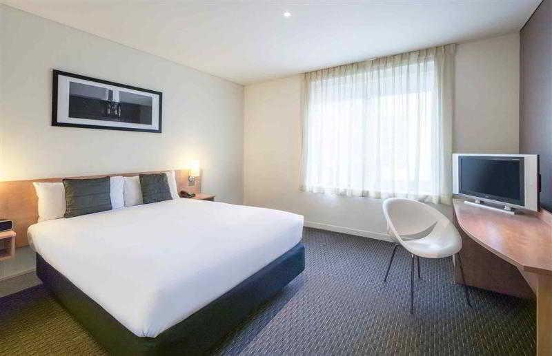 Aparthotel Ibis And Melbourne
