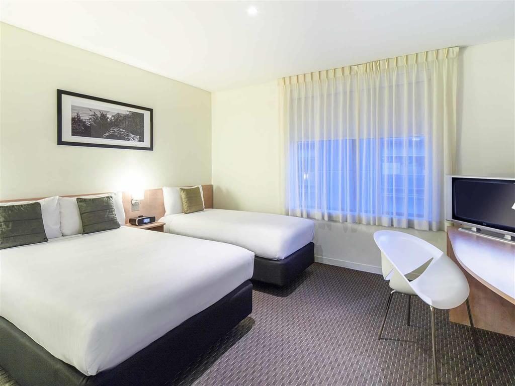 Ibis And Aparthotel 3*