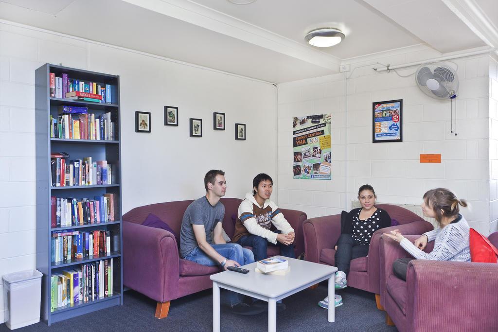 Metro Yha Hostel *