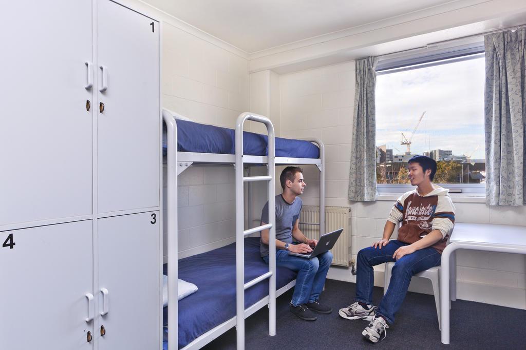 Hostel Metro Yha *