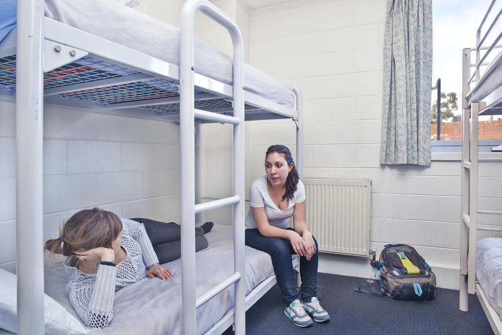Hostel Metro Yha *