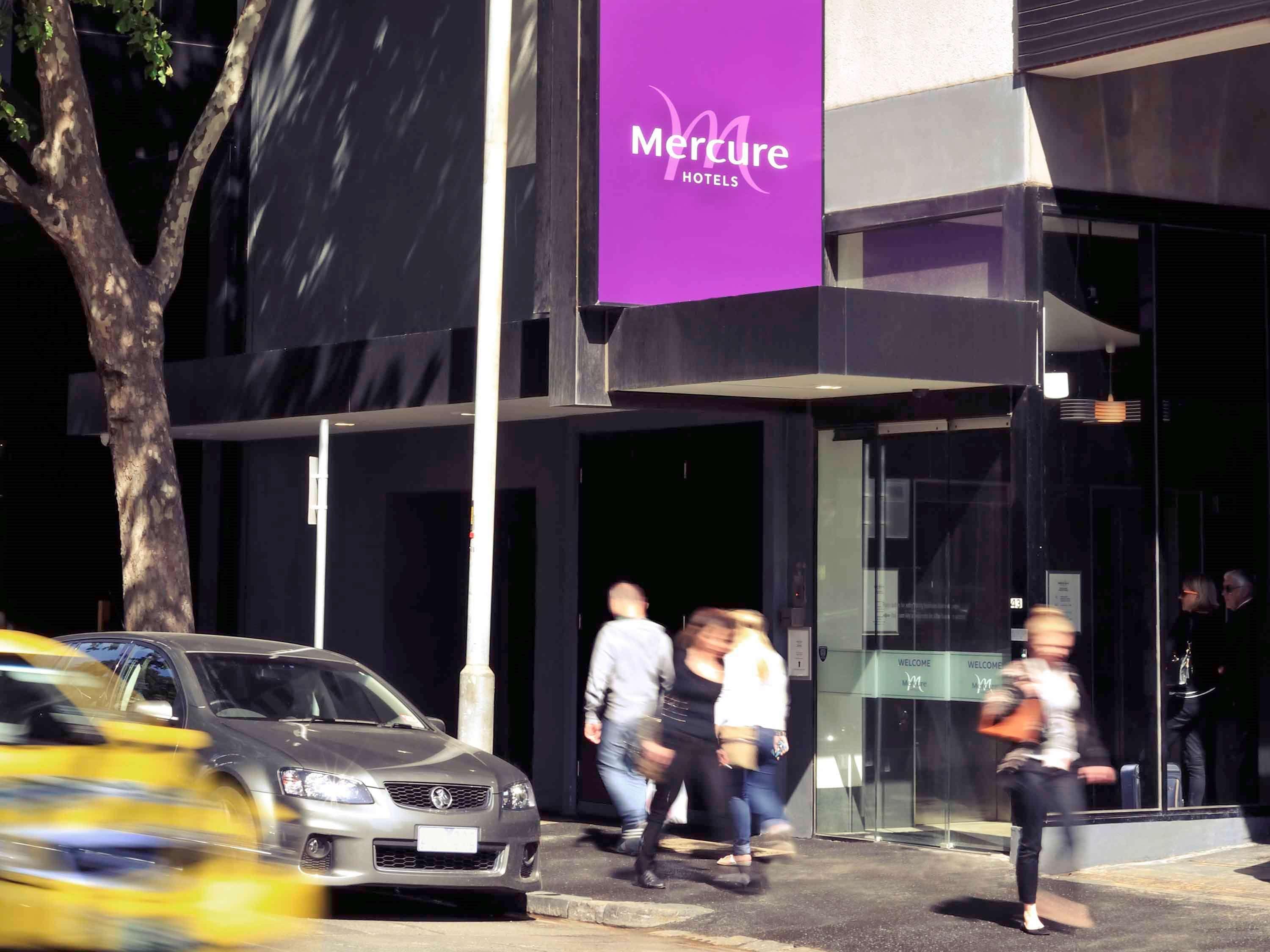 Mercure Therry Street Hotel 4*