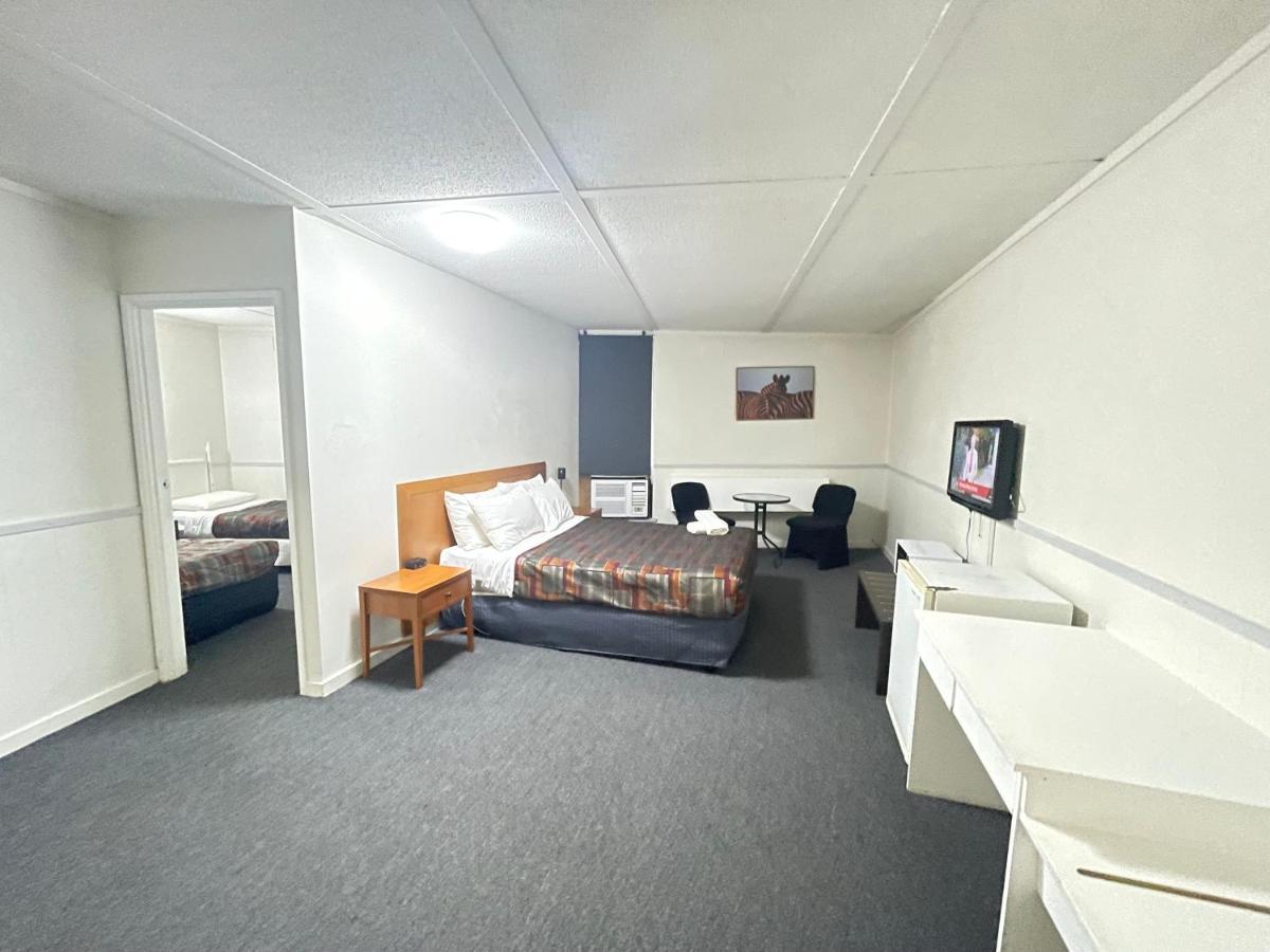 Parkside 3* Melbourne