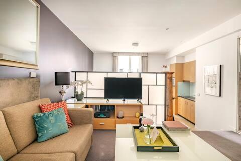 Roma In Collins Street Apartment Melbourne