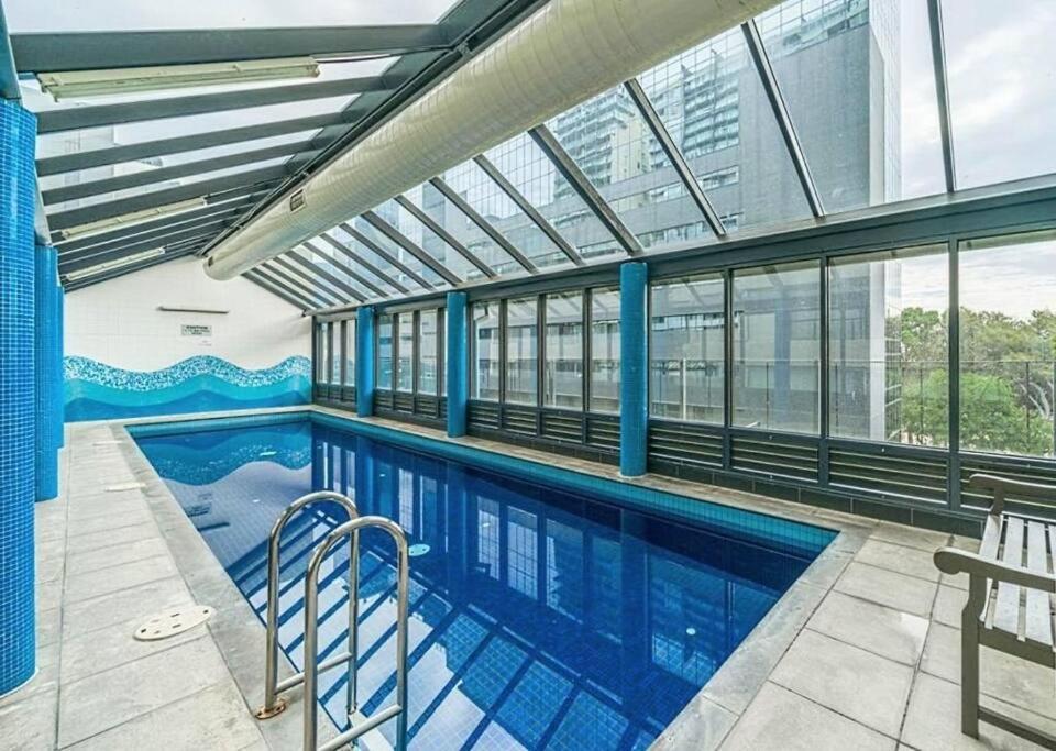 Apartment Skyline Views With Swimming Pool! *