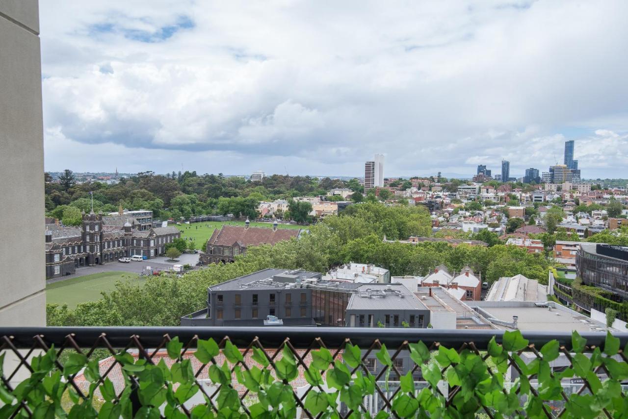 Skyline Views With Swimming Pool! *