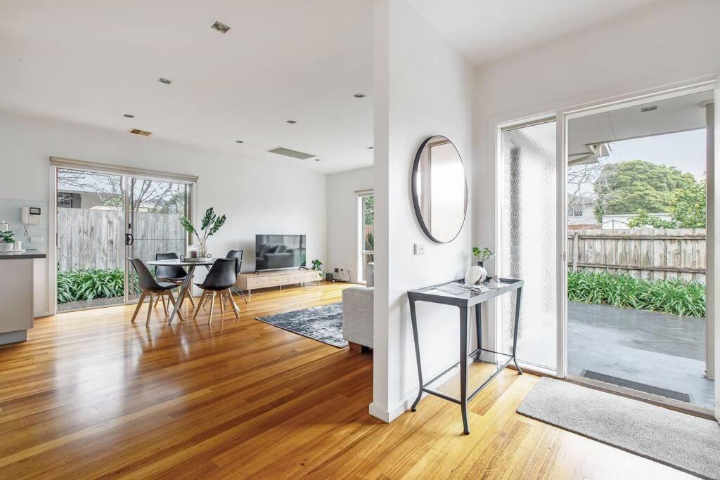 Holiday home East Brighton Townhouse By Ready Set Host *