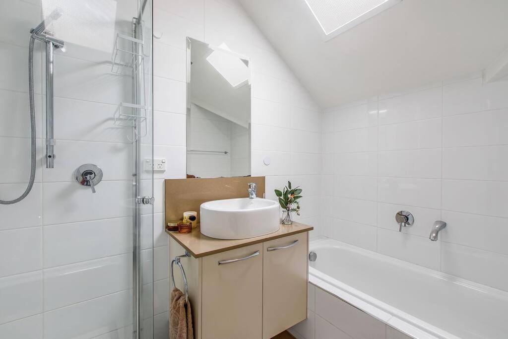 East Brighton Townhouse By Ready Set Host * Melbourne