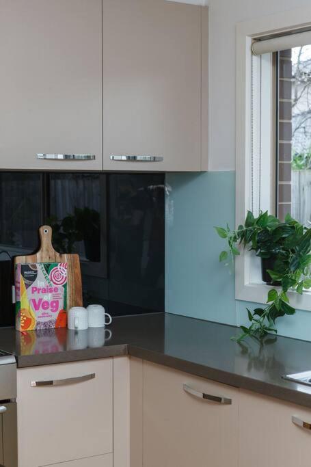 East Brighton Townhouse By Ready Set Host Holiday home Melbourne