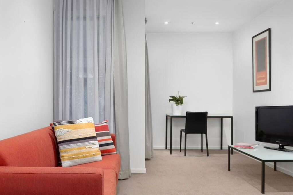 108 Astral * Melbourne