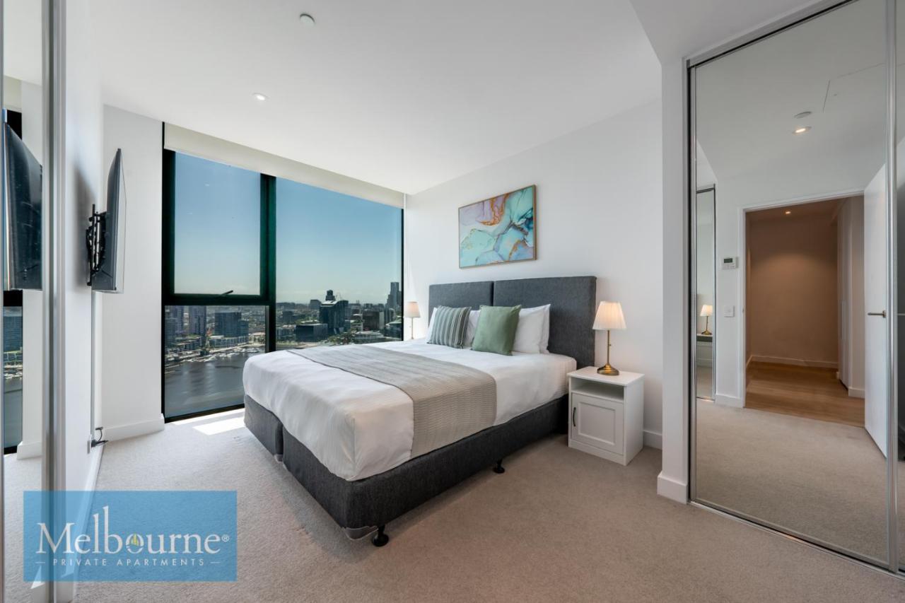 Private - Collins Wharf Waterfront, Docklands Apartment