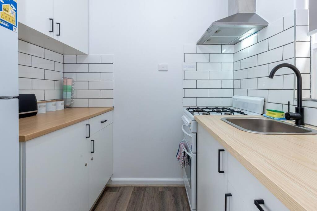 Apartment Sunny Days Getaway In The Heart Of East St Kilda *