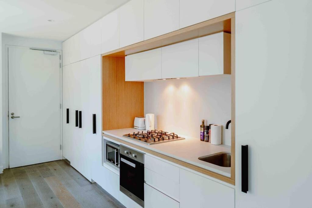 Getaway 2bdrm Parking Pool &