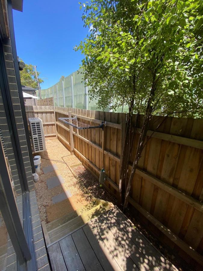 Apartment 2bedroom Tranquil Townhouse Close To & Airport