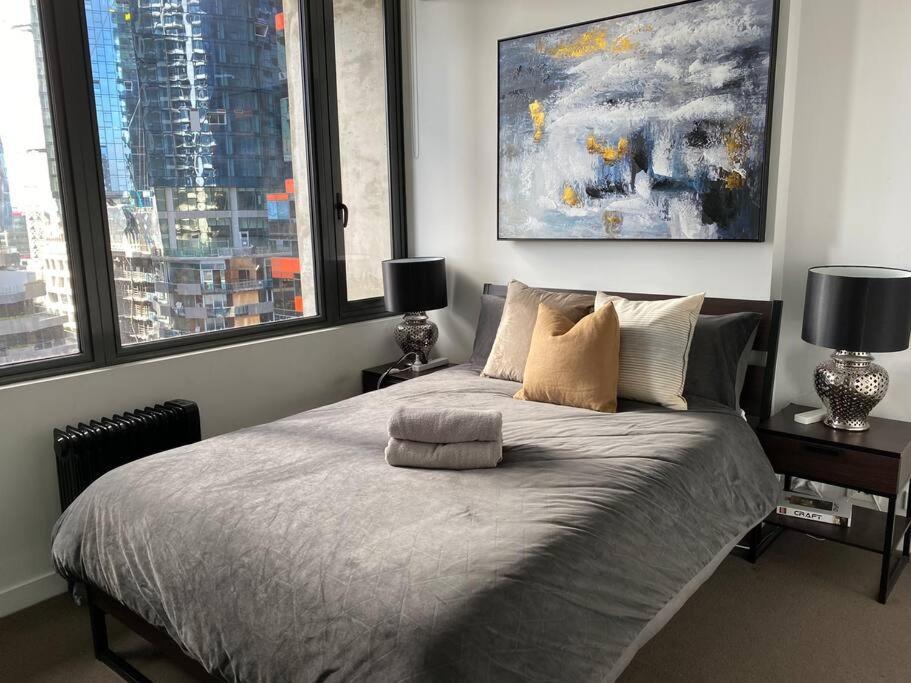 Apartment Beautiful Unit W/ Pool, Gym, Sauna& Free Carpark
