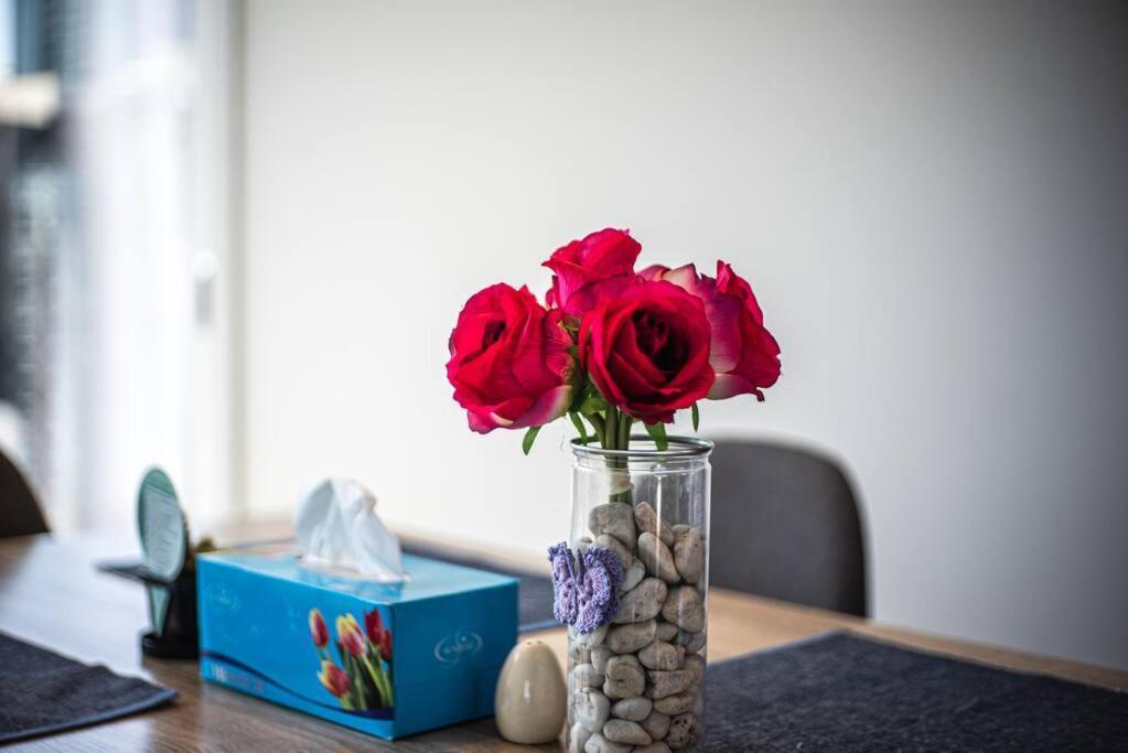 Spacious 2 -bedrs Apt With Free Parking * Melbourne