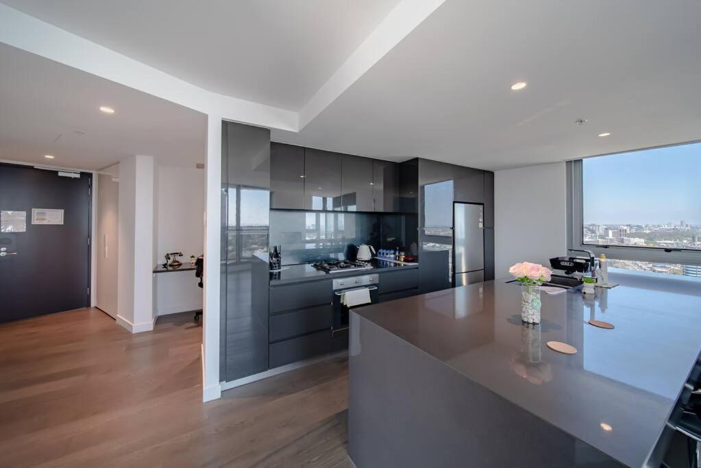 Spacious 2 -bedrs Apt With Free Parking * Melbourne