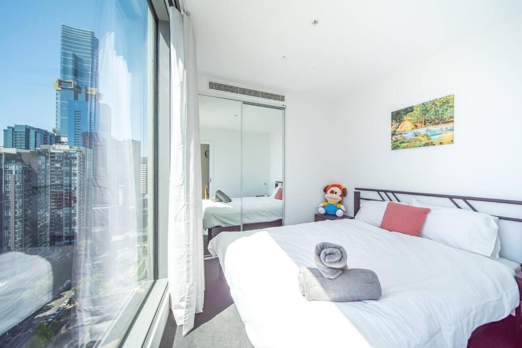 Apartment Spacious 2 -bedrs Apt With Free Parking *