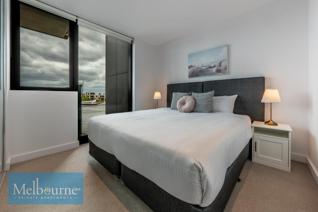 Private - Collins Wharf Waterfront, Docklands Apartment *