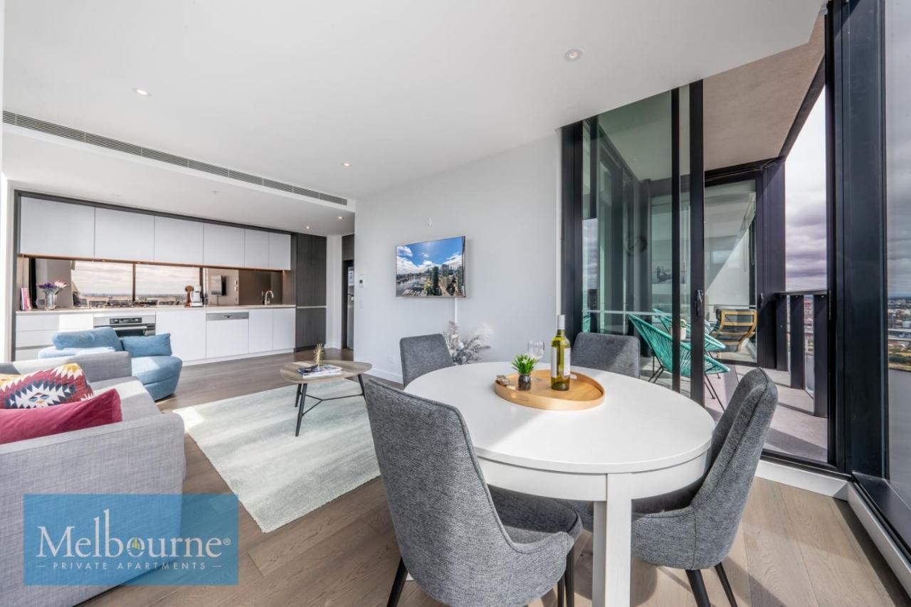 Private - Collins Wharf Waterfront, Docklands Apartment Melbourne