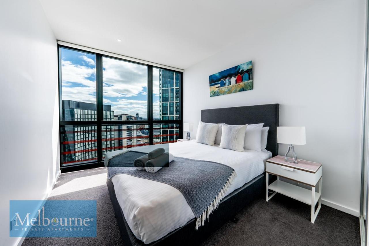 Private - Collins Street Waterfront, Docklands Apartment