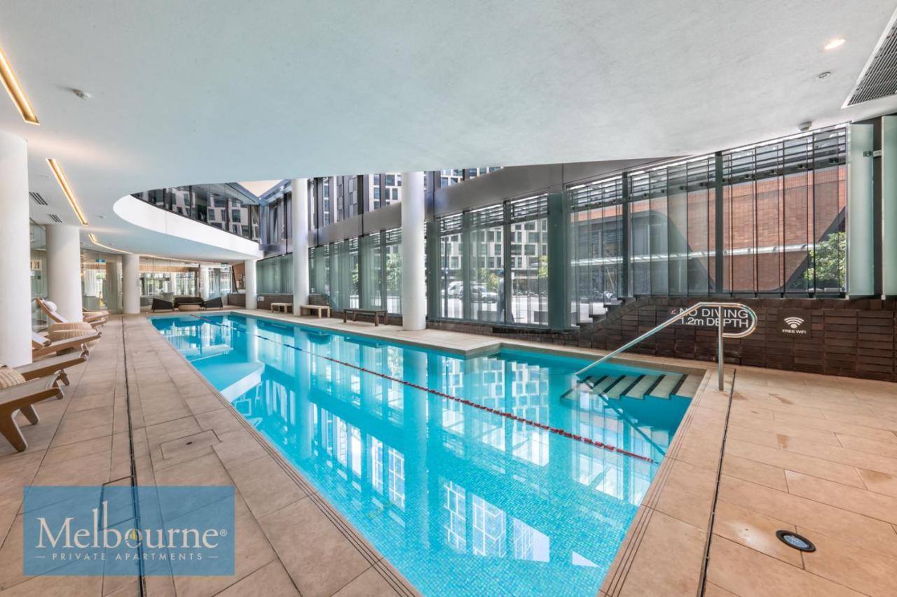 Private - Collins Street Waterfront, Docklands Apartment