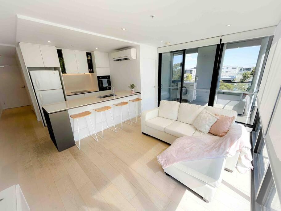 Moonee Ponds Stylish - 415