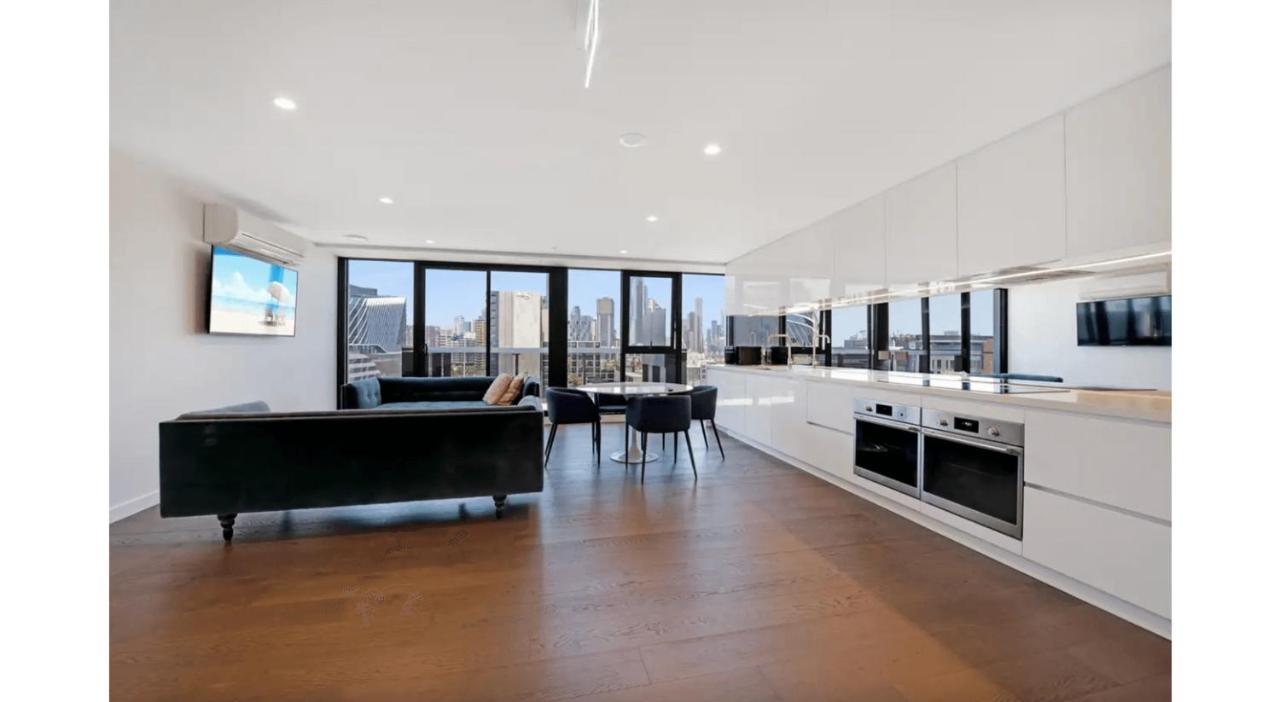 Two Bedroom In North Apartment