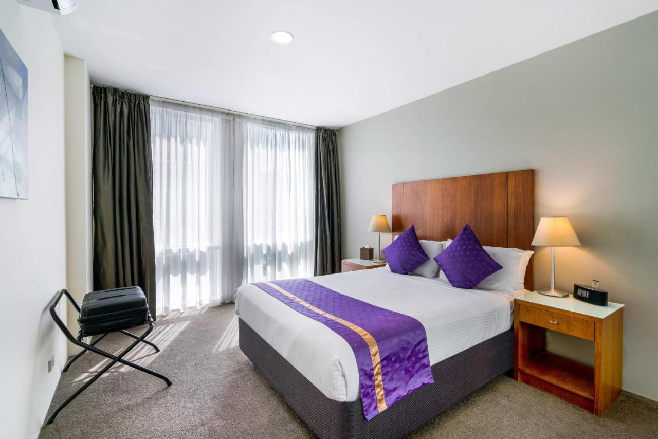 Park Regis Griffin Aparthotel 4*