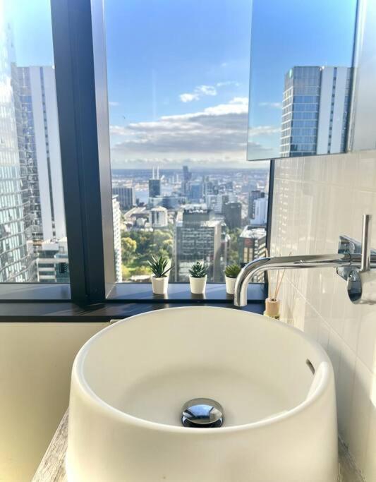 Stunning 2-bed With Panoramic Cbd Views Apartment Melbourne