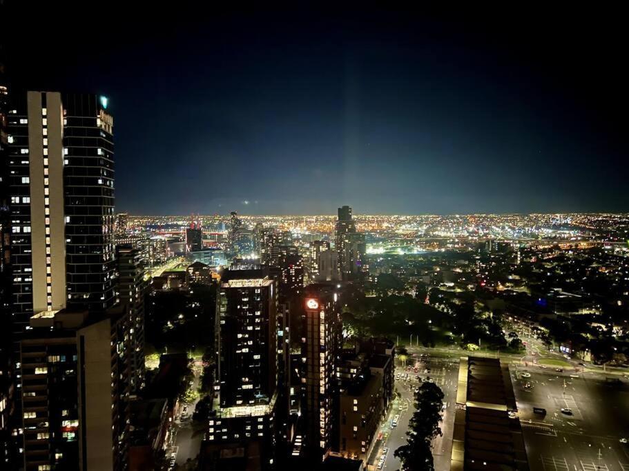 Apartment Stunning 2-bed With Panoramic Cbd Views Melbourne