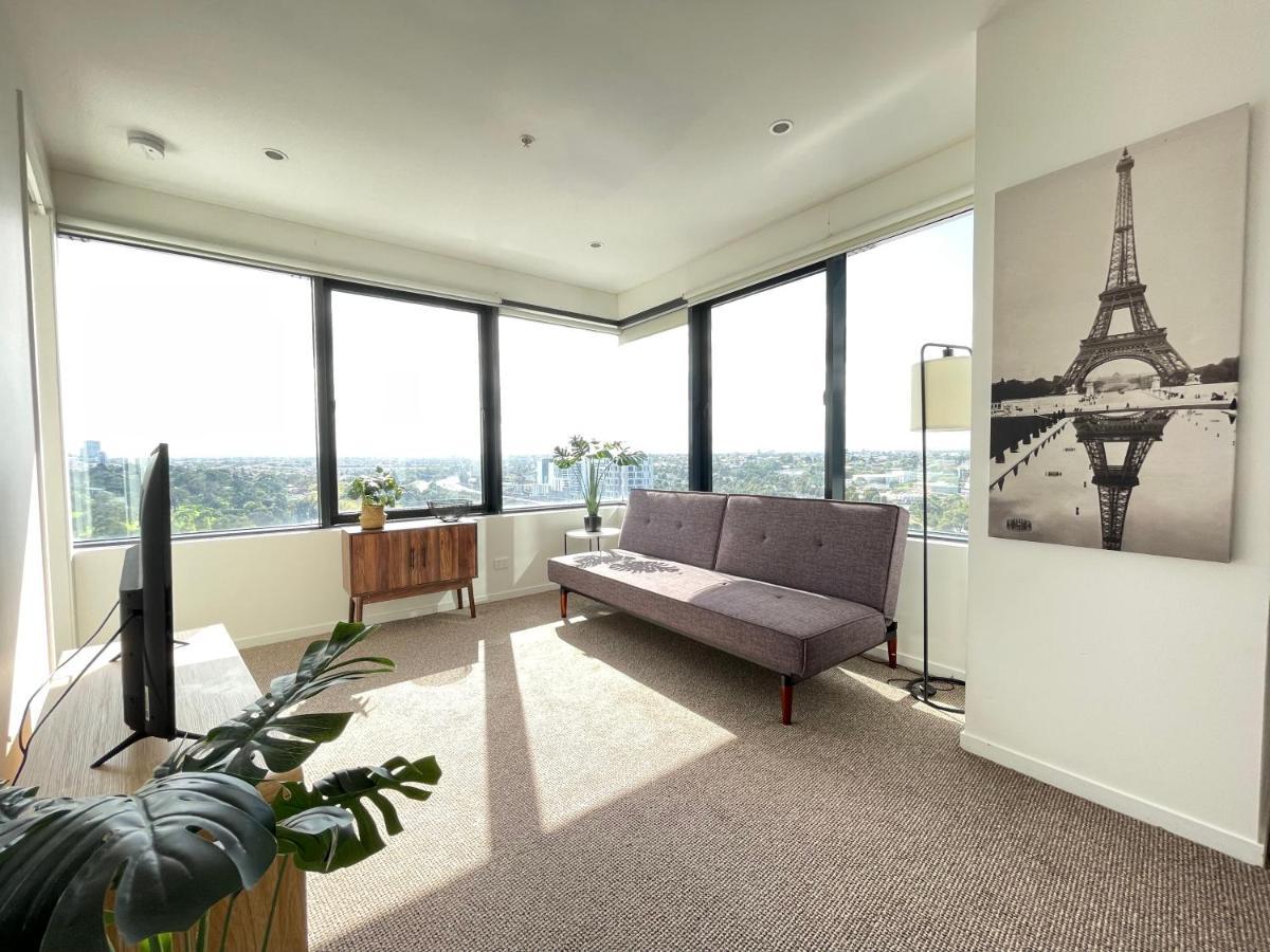 Rest Alexander Lombard Tower Collection Apartment