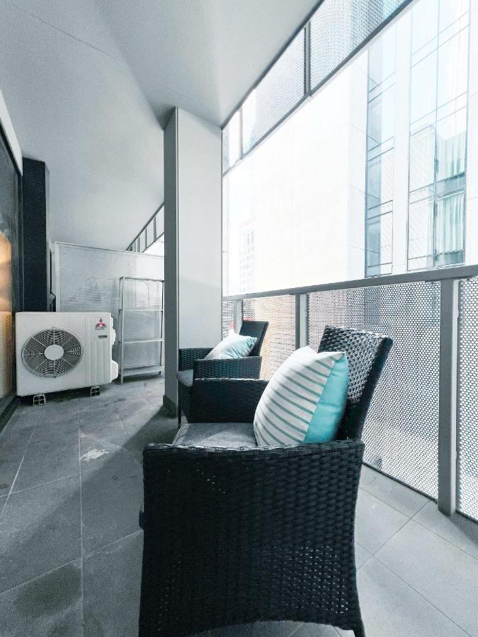 Lovely One Bedrooms In A Great Location Melbourne