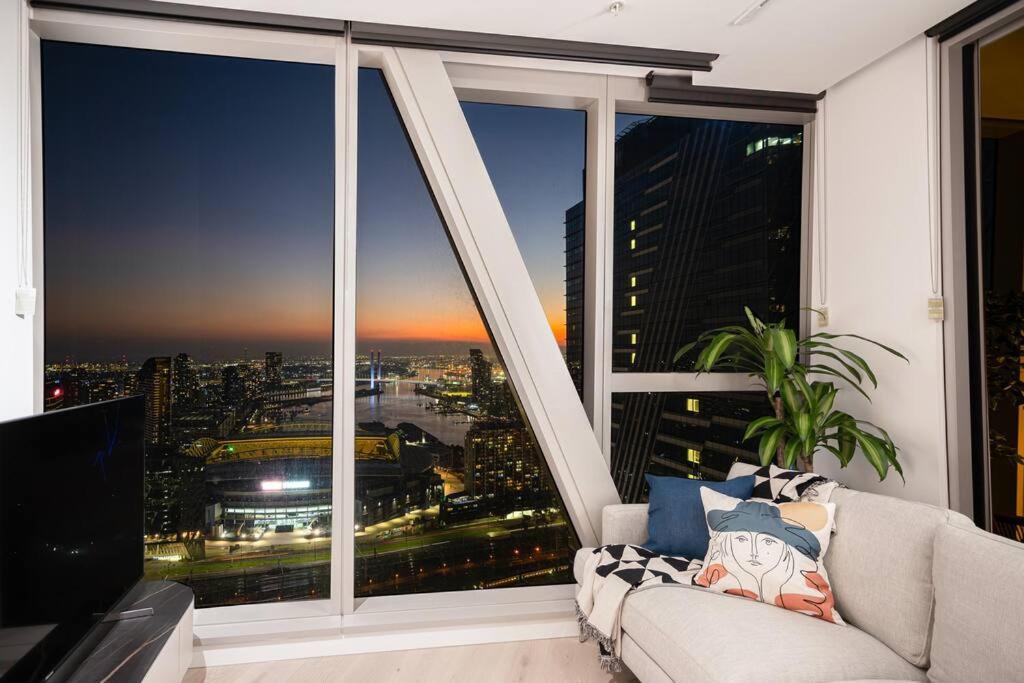 Prestigious 1b W Stunning Harbour View#wsp37a *