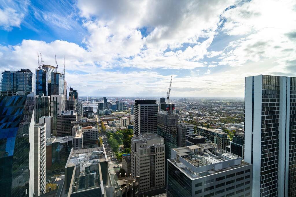 Elegant 1b In W Unreal View#pa43 Apartment