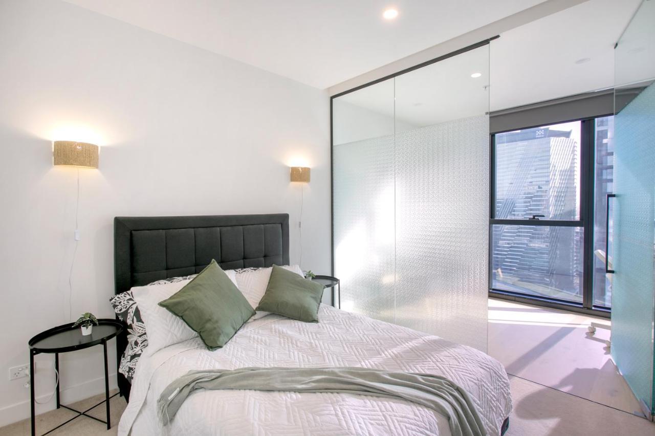 Rest Modern One Bedroom At Premier Tower Apartment Melbourne